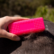 Horse Grooming Block – Gentle, Efficient, and Easy Hair Removal Tool
