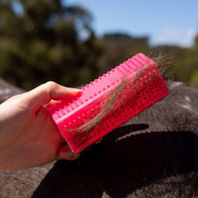 Horse Grooming Block – Gentle, Efficient, and Easy Hair Removal Tool